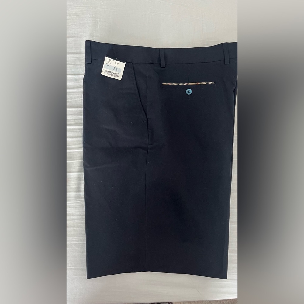 Men’s Shorts Burberry new with Tags, size 38 Navi Blue